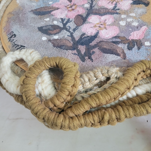 Orginal Acrylic Painting on Burlap Macrame Boarder Round Artist Signed - Picture 6 of 10